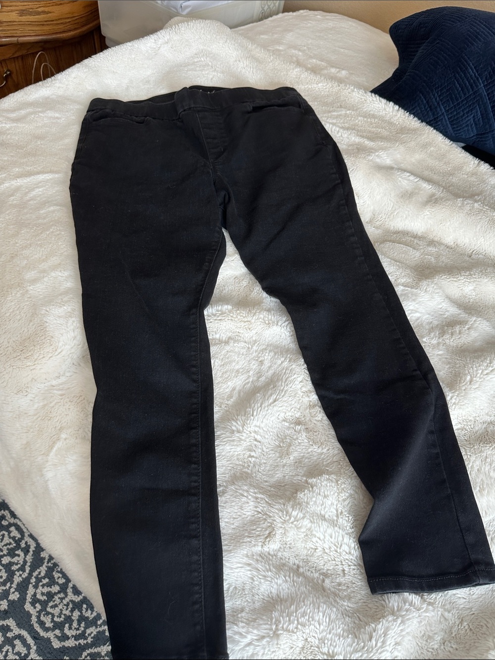 Gloria Vanderbilt Black Skinny pull-on Jeans